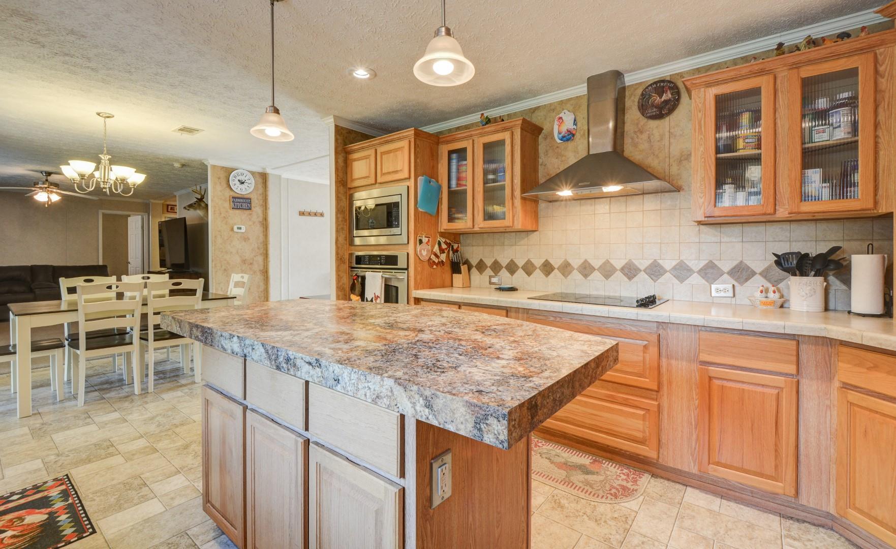 423 Hargis Road Bumpus Mills, TN 37028 - Photo 20 of 24 Kitchen
