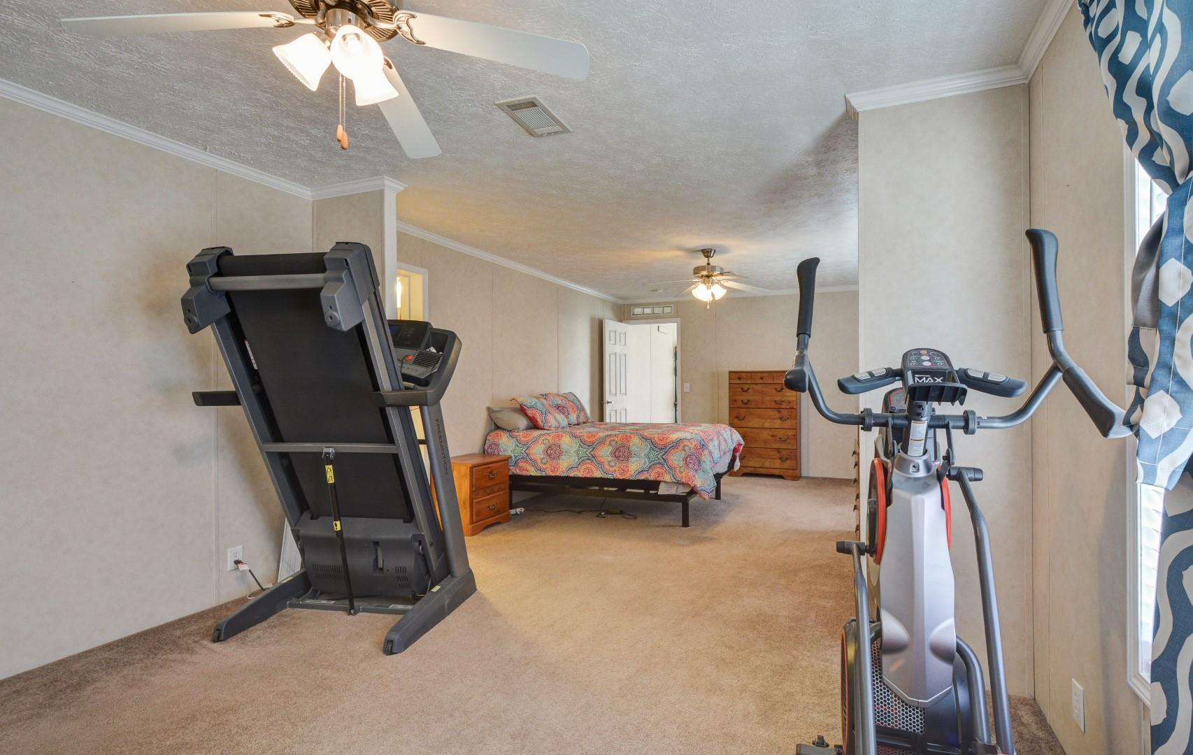 423 Hargis Road Bumpus Mills, TN 37028 - Photo 6 of 24 Extra space in the Master Bedroom