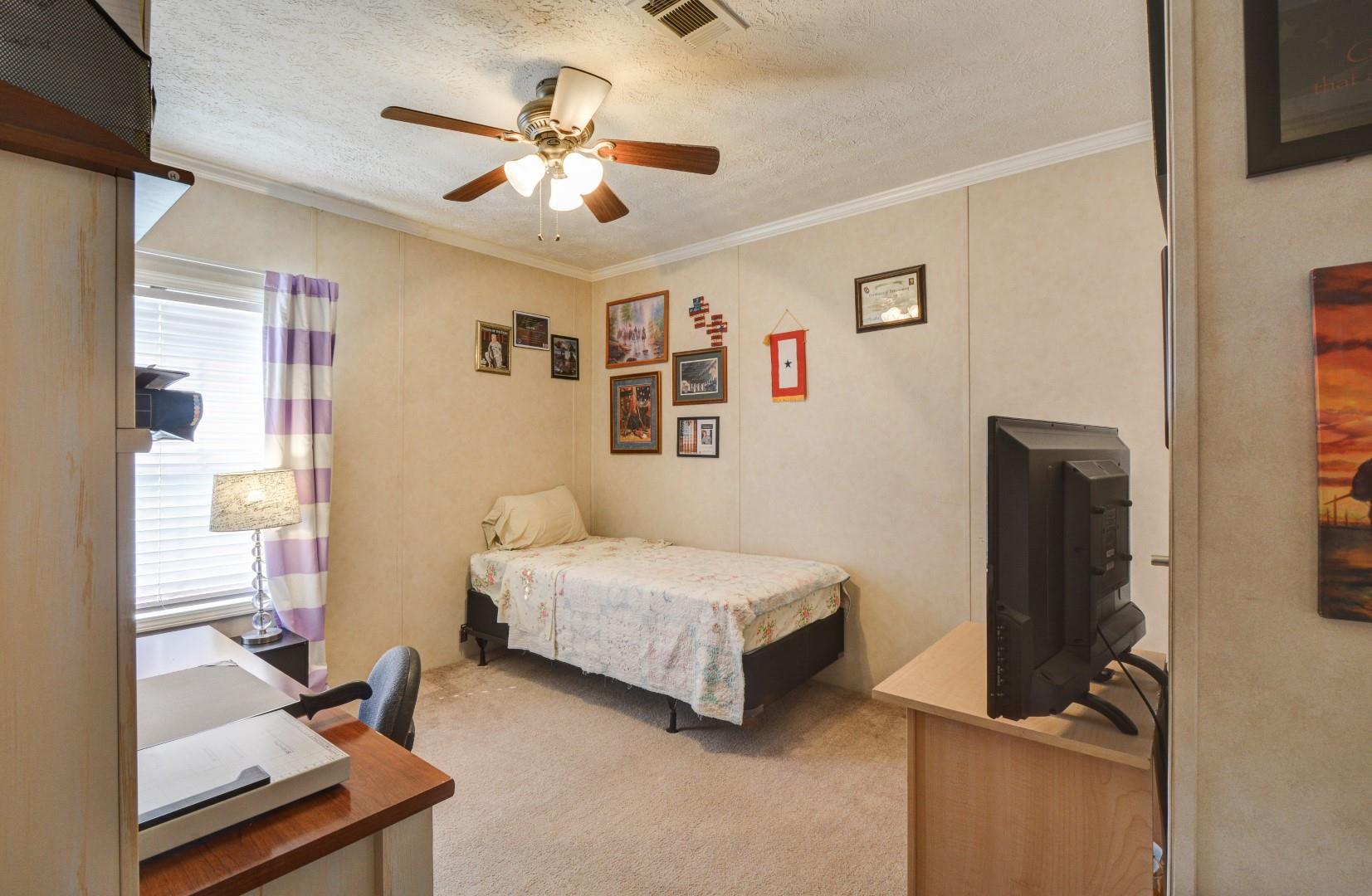 423 Hargis Road Bumpus Mills, TN 37028 - Photo 10 of 24 Bedroom2