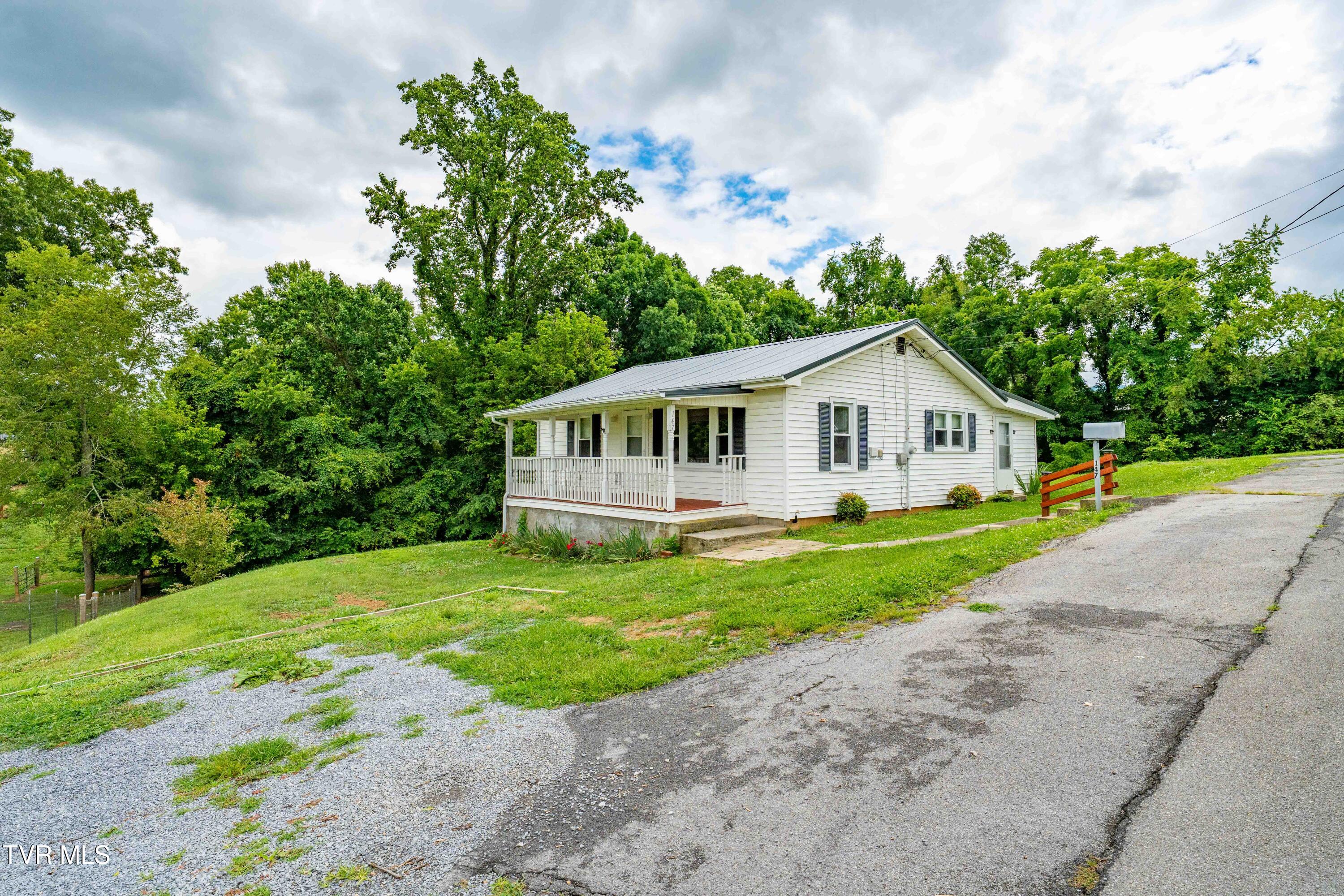 147 Fox Road Johnson City, TN 37601 - Photo 37 of 59 147 Fox road (23 of 59)