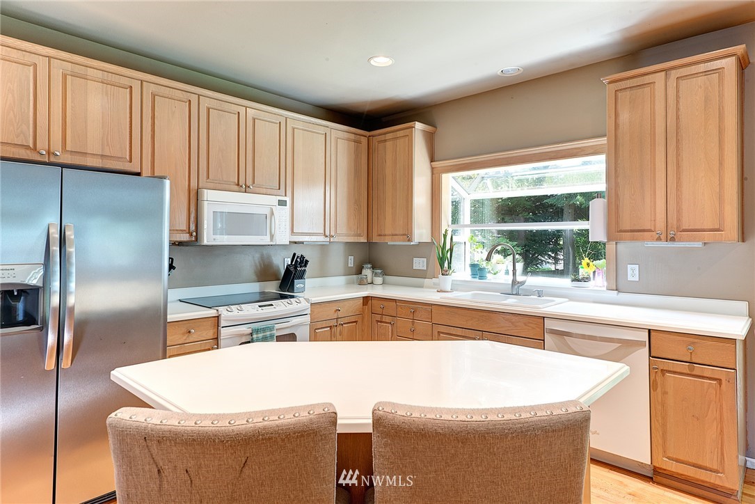 17309 Southeast 186th Way Renton, WA 98058 - Photo 5 of 30 Gallery Image 5