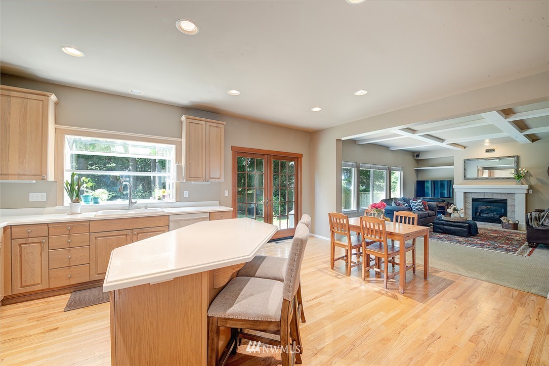 17309 Southeast 186th Way Renton, WA 98058 - Photo 6 of 30 Gallery Image 6
