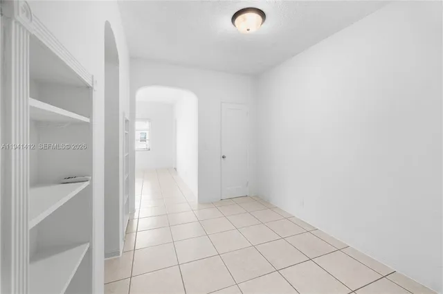 $1,800 | 520 Southwest 6th Street, Unit 4, Miami, FL 33130