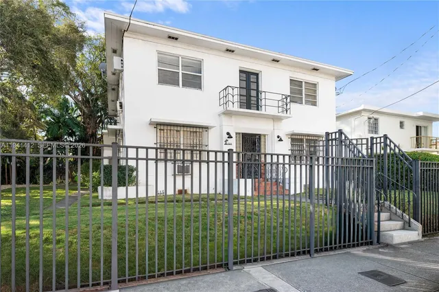 $1,950 | 520 Southwest 6th Street, Unit 4, Miami, FL 33130