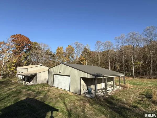 $389,900 | 880 South Rocky Comfort Road, Makanda, IL 62958