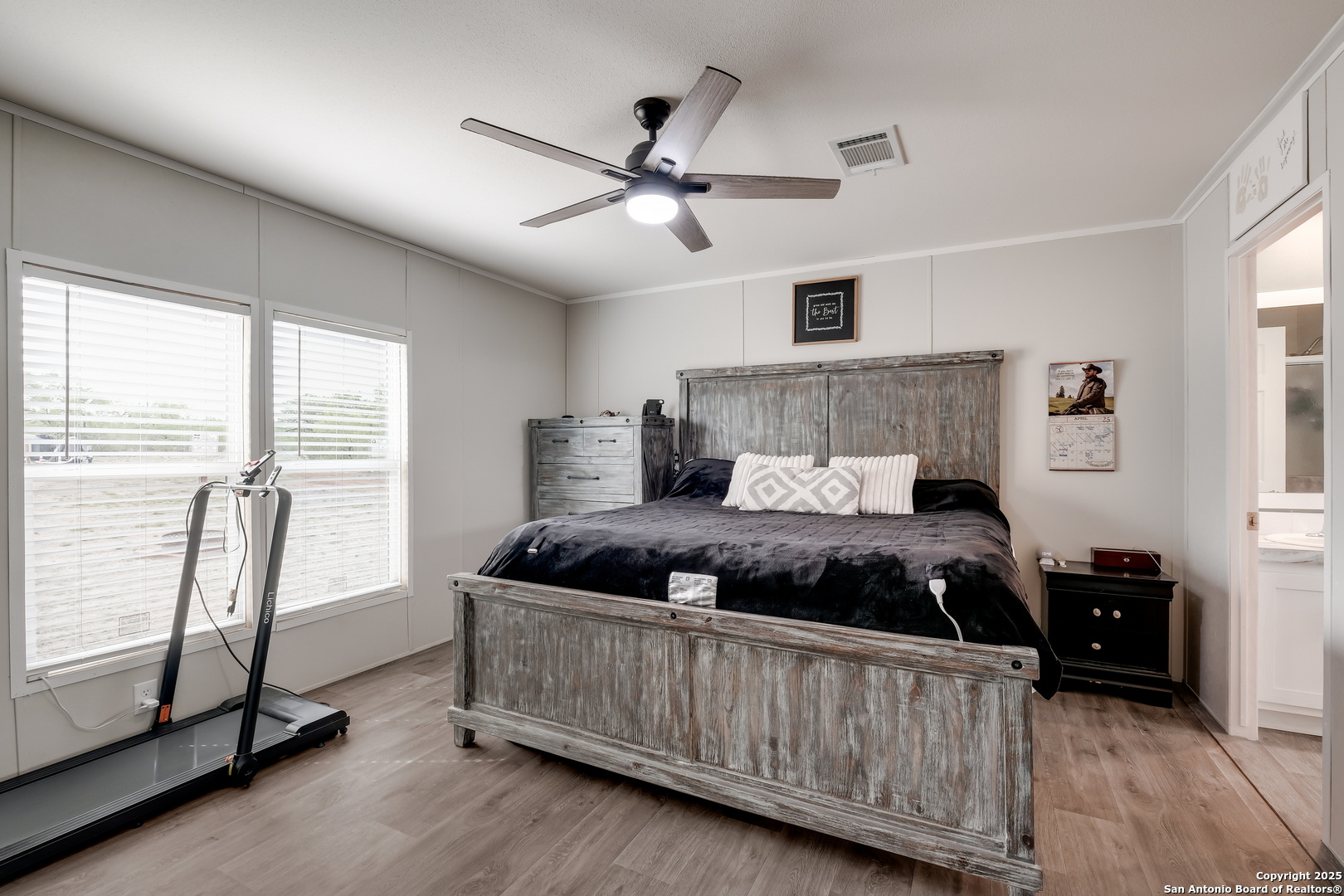 753 Pr Riley Lane Charlotte, TX 78011 - Photo 10 of 22 a bedroom with furniture and a window