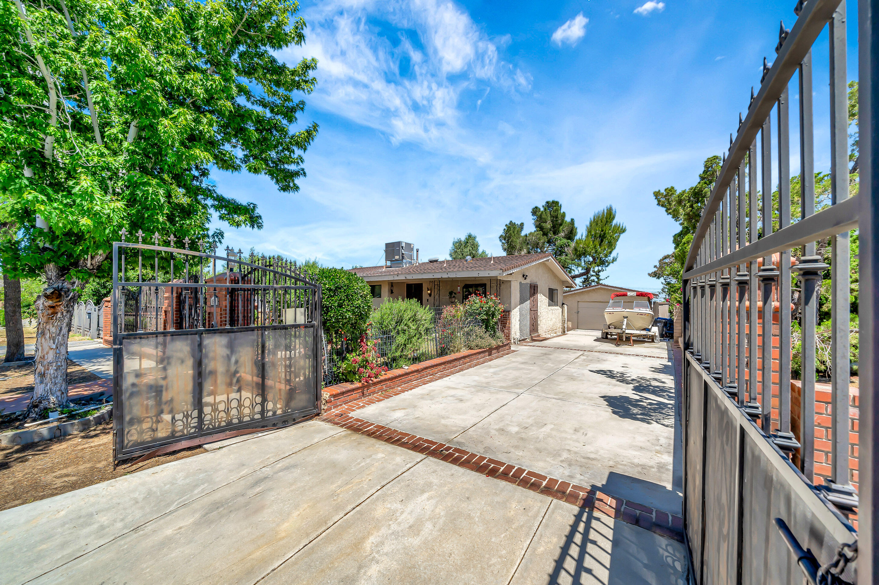 1617 Elizabeth Lake Road Palmdale, CA 93551 - Photo 7 of 45 a view of a backyard