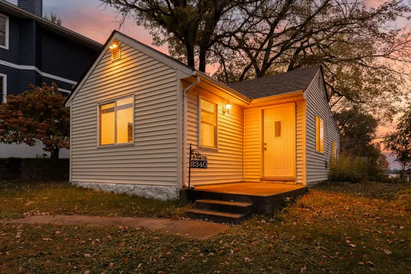 $1,650 | 2340 Ives Lane North, Minneapolis, MN 55441