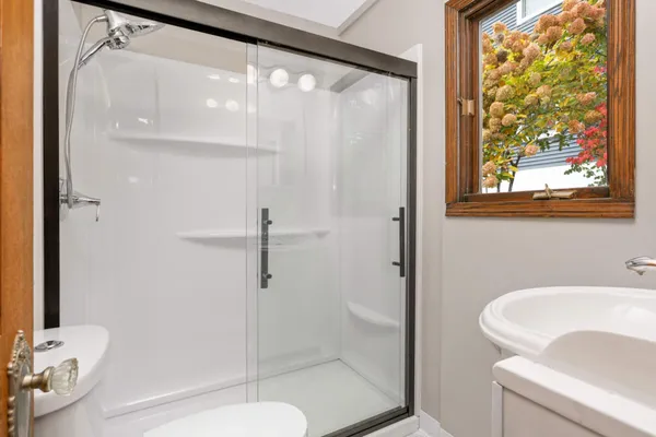 $1,650 | 2340 Ives Lane North, Minneapolis, MN 55441