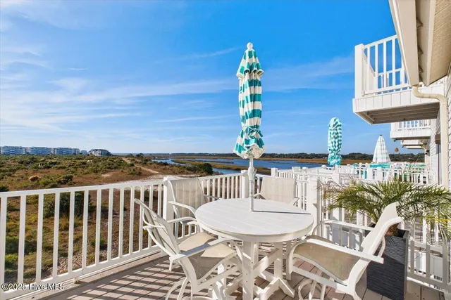$477,777 | 30 Beaufort Street, Unit F, Ocean Isle Beach, NC 28469