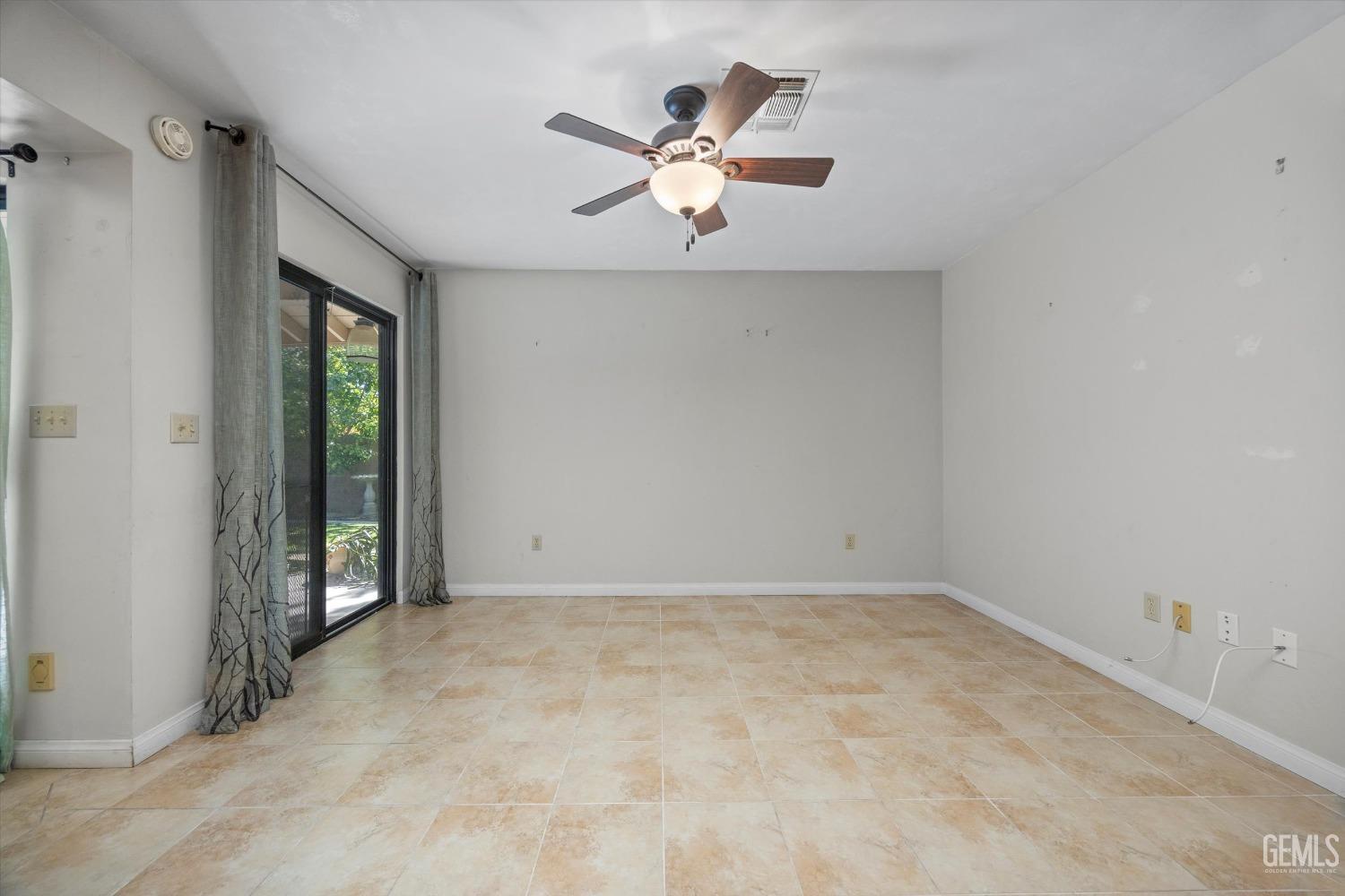 Undisclosed Address Bakersfield, CA 93309 - Photo 26 of 36 a view of an empty room