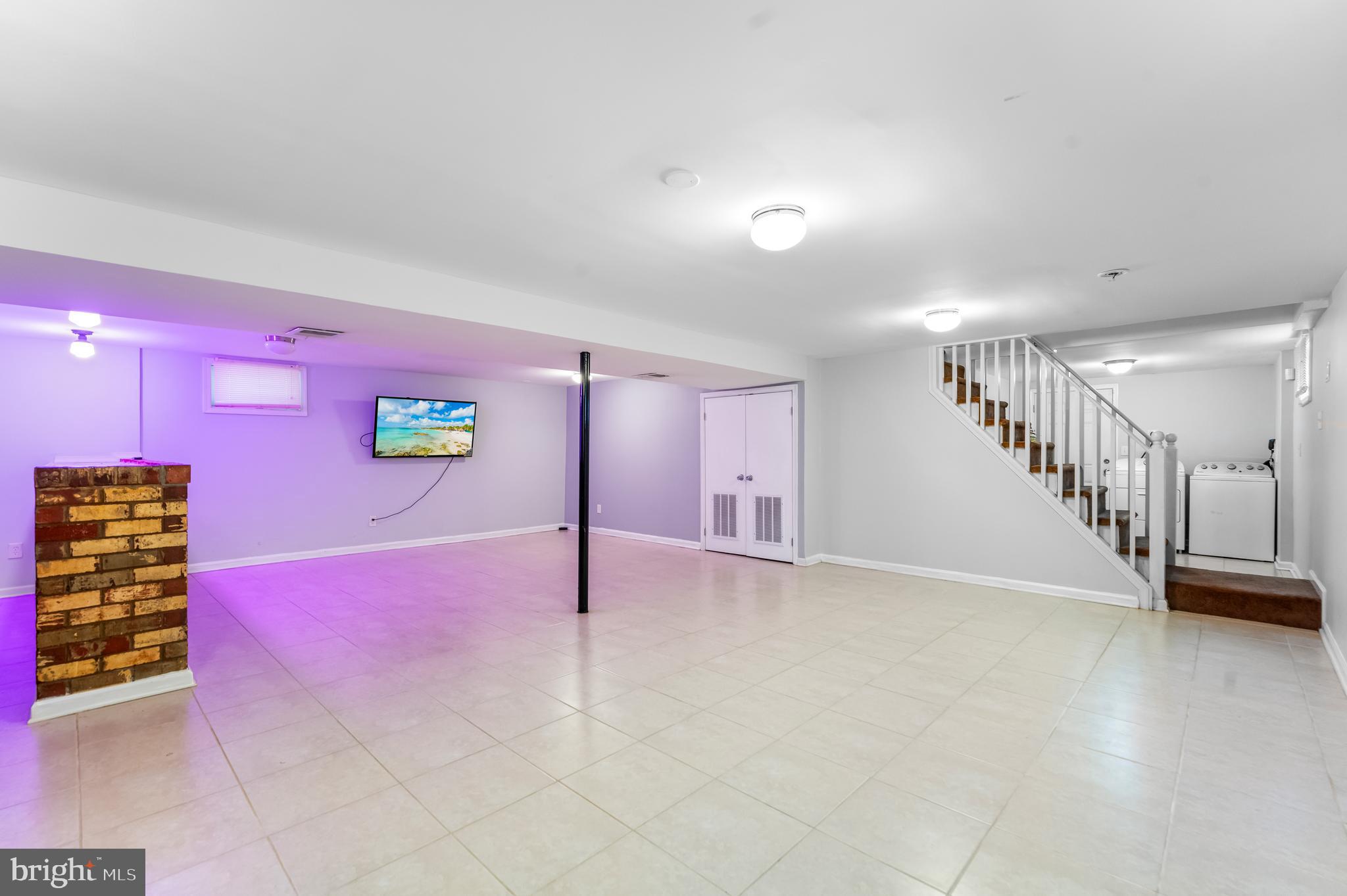 939 Clovis Avenue Capitol Heights, MD 20743 - Photo 17 of 25 a view of an empty room with a window