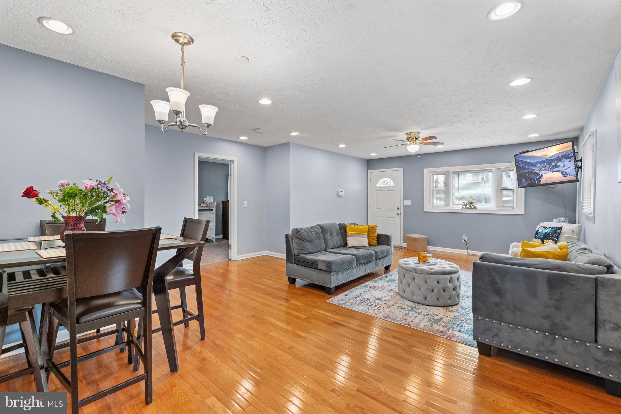 939 Clovis Avenue Capitol Heights, MD 20743 - Photo 5 of 25 a view of a dining room with furniture
