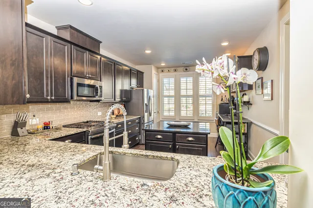 $629,900 | 211 Spruce Pine Circle, Peachtree City, GA 30269