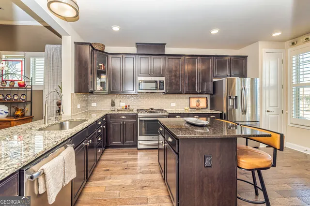 $629,900 | 211 Spruce Pine Circle, Peachtree City, GA 30269