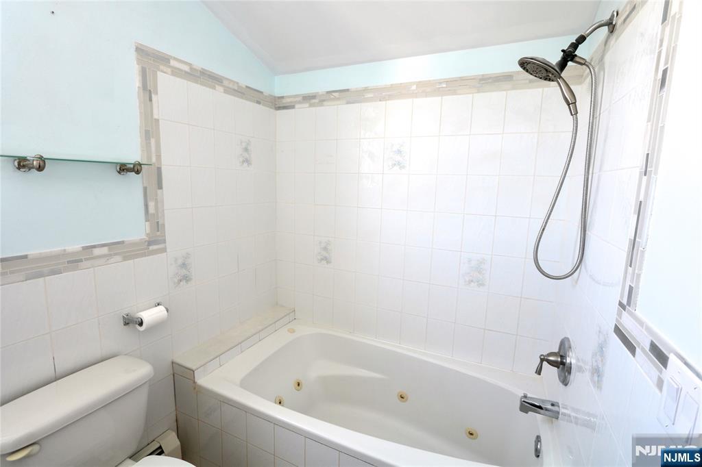49 Jordan Avenue, Unit 2 Wallington, NJ 07057 - Photo 9 of 12