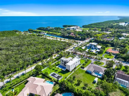 $4,499,000 | 7301 Southwest 173rd Street, Palmetto Bay, FL 33157