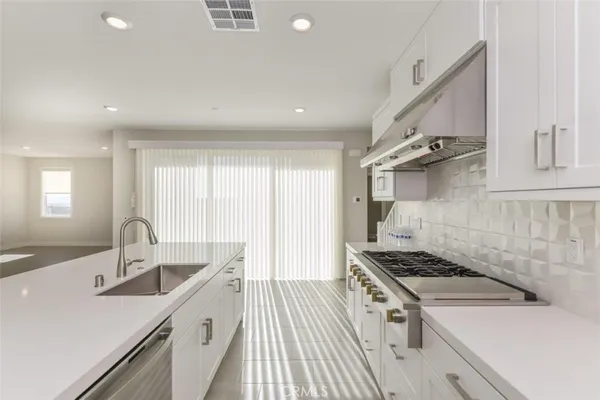 $6,300 | 132 Chorus, Irvine, CA 92618