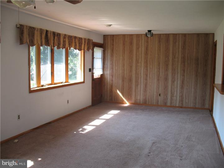 220 Bull Run Road Ewing, NJ 08638 - Photo 5 of 8