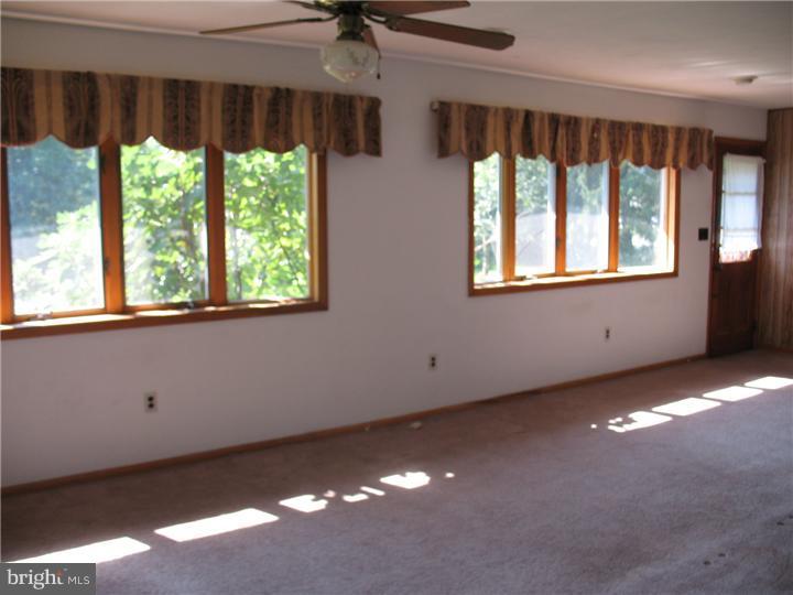 220 Bull Run Road Ewing, NJ 08638 - Photo 6 of 8