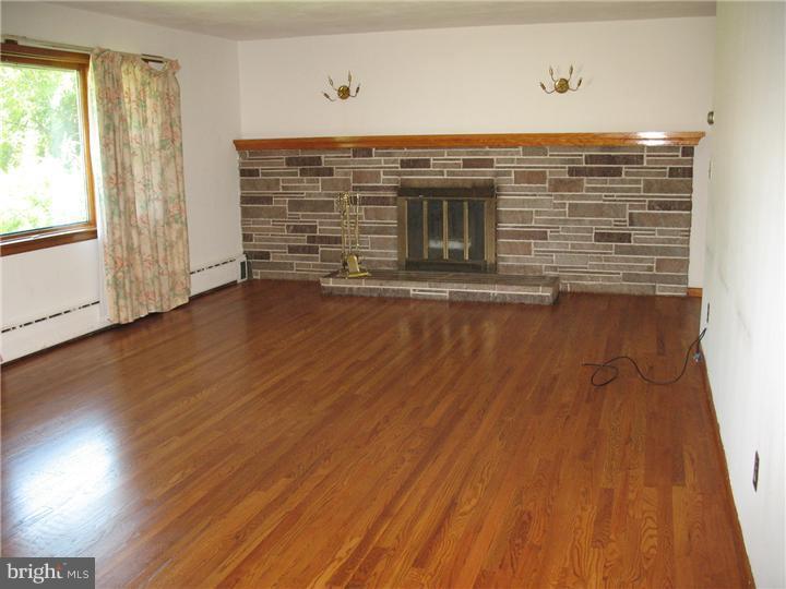 220 Bull Run Road Ewing, NJ 08638 - Photo 7 of 8