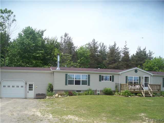 619 Woodley Road Bennington, NY 14004 - Photo 1 of 1 Exterior Front