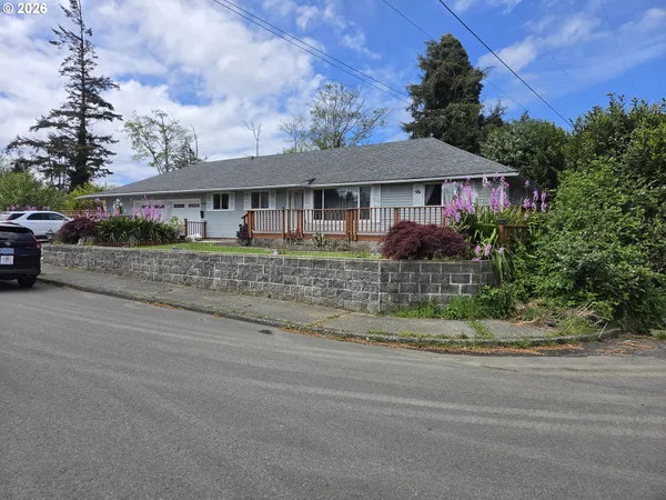 $498,000 | 3330 Chester Street, North Bend, OR 97459