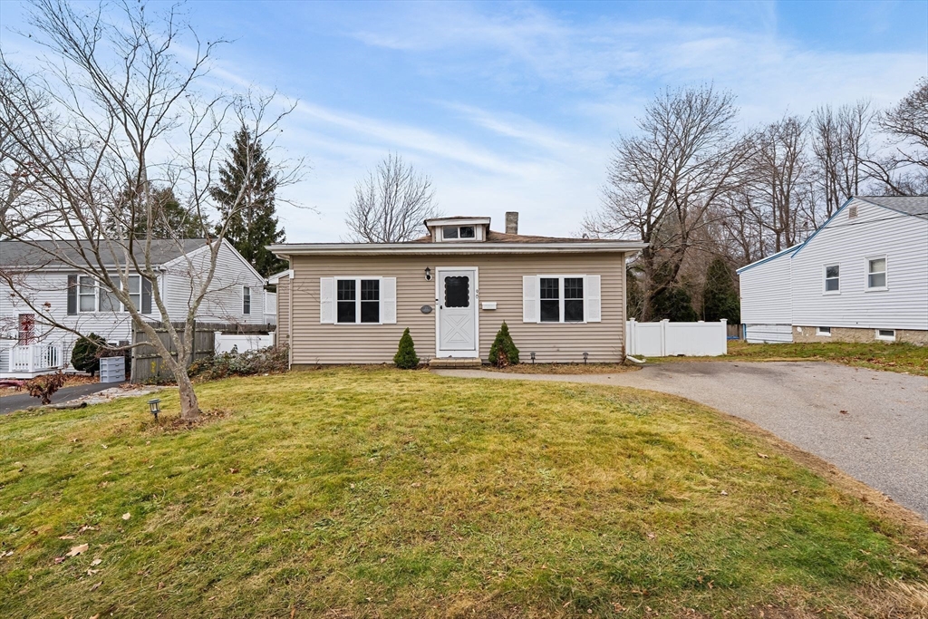 90 Loring Avenue Whitman, MA 02382 - Photo 2 of 22 a view of a house with snow on the background