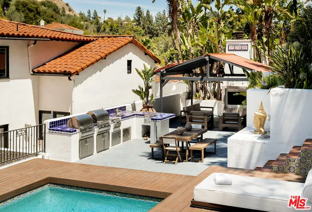 a view of yard along with trees