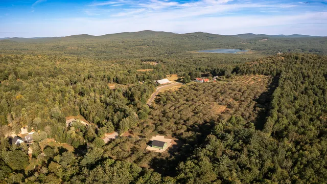 $299,900 | 120 Harbor Road, Bryant Pond, ME 04219