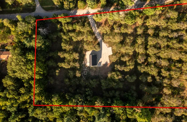 $299,900 | 120 Harbor Road, Bryant Pond, ME 04219