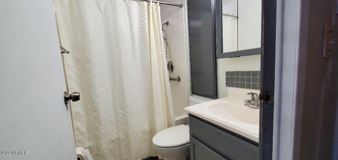 269 North Winchester Road, Unit 40 Apache Junction, AZ 85119 - Photo 8 of 18 full bathroom