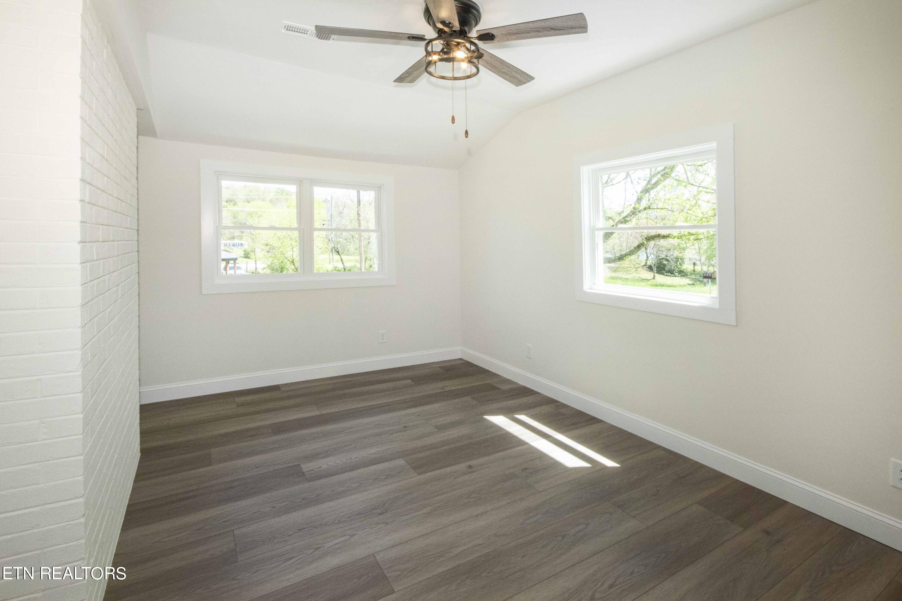 8009 Bishop Road Powell, TN 37849 - Photo 21 of 40 4893DFDD-8346-47DC-854E-E45AC59976AE