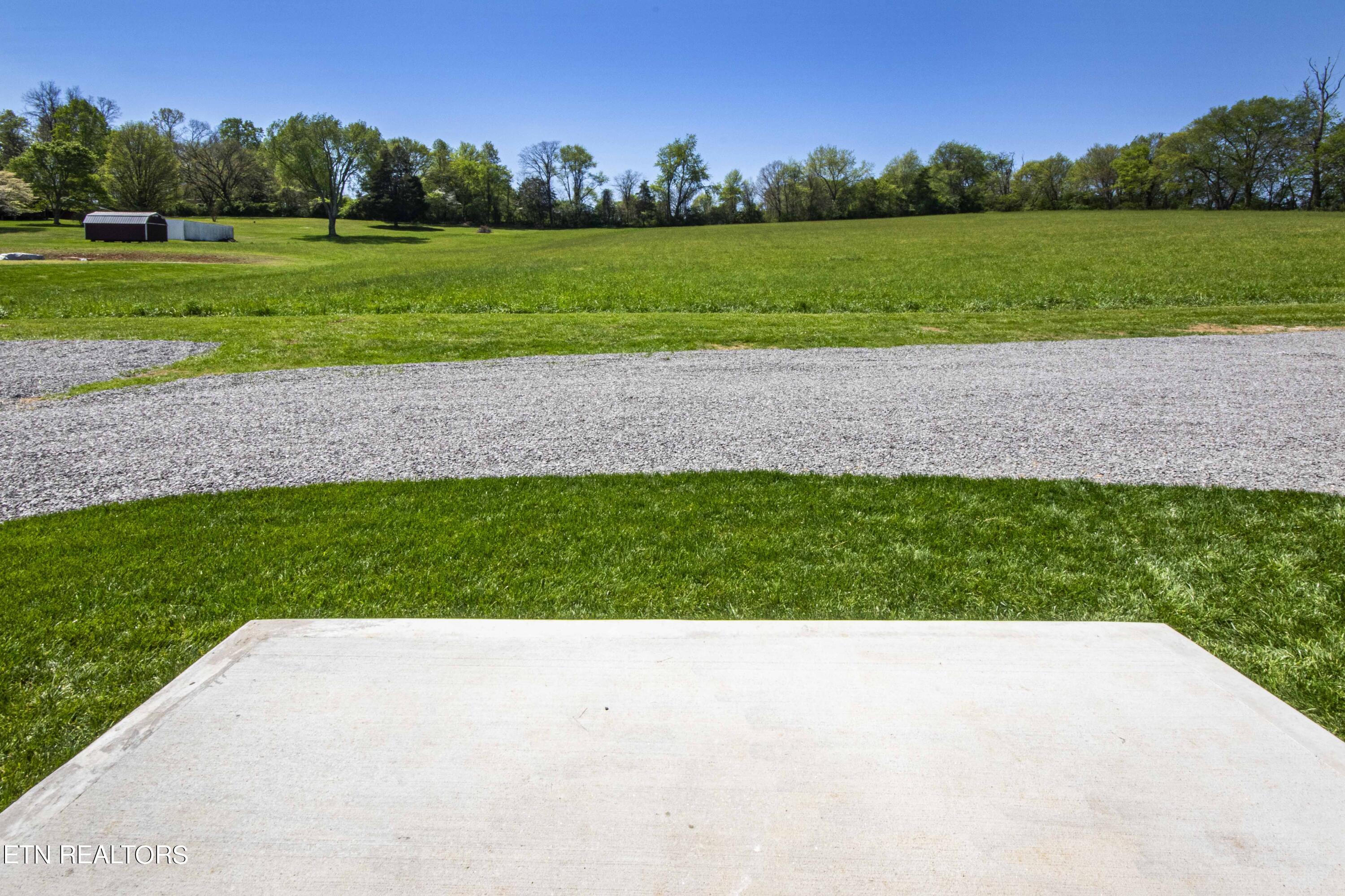 8009 Bishop Road Powell, TN 37849 - Photo 33 of 40 DF912BDC-9419-4BDF-B8B4-668FA0B0014D