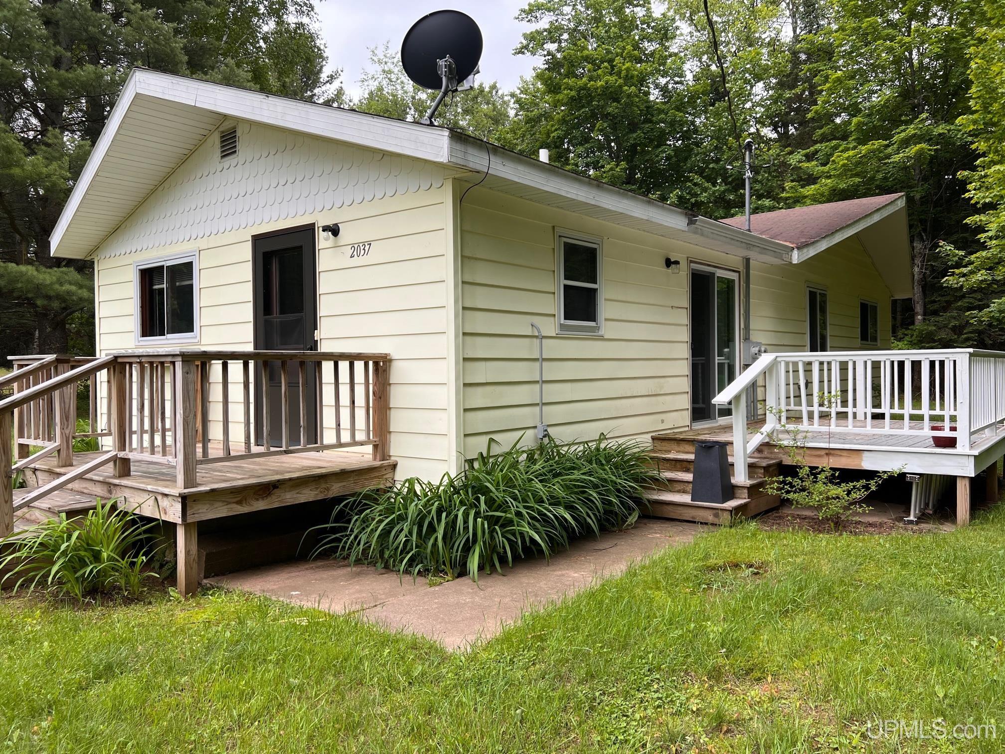 2035-2037 County Rd B Niagara, WI 54151 - Photo 2 of 7 Gallery Image 2