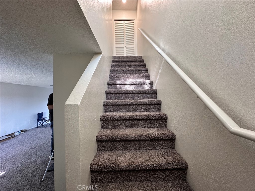 12745 Navajo Road Apple Valley, CA 92308 - Photo 14 of 24 Unit 6: Stairway