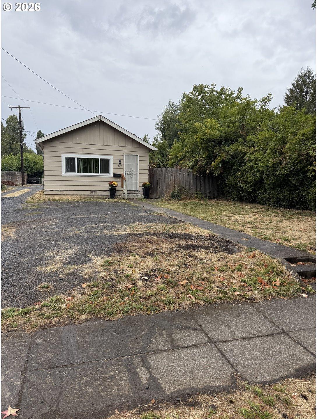 736 5th Street Springfield, OR 97477 - Photo 1 of 21 Gallery Image 1