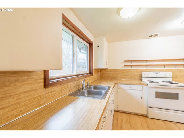 $375,000 | 2749 Hilyard Street, Eugene, OR 97405