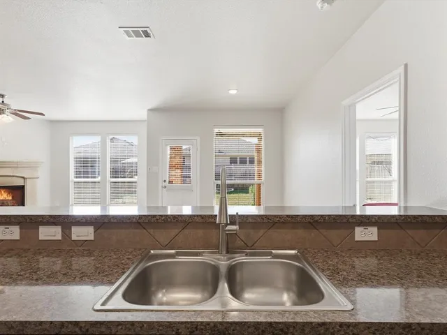 a close view of sink and tap