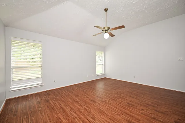 $2,050 | 3551 Santa Rosa Lane, Sugar Land, TX 77478