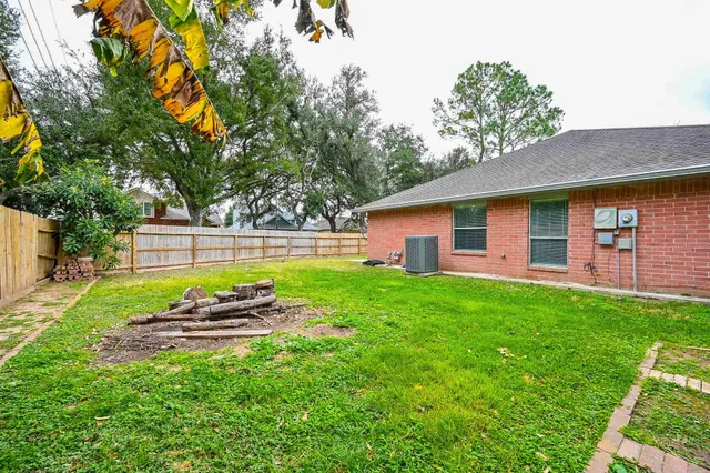 $2,050 | 3551 Santa Rosa Lane, Sugar Land, TX 77478