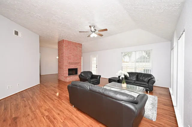 $2,050 | 3551 Santa Rosa Lane, Sugar Land, TX 77478