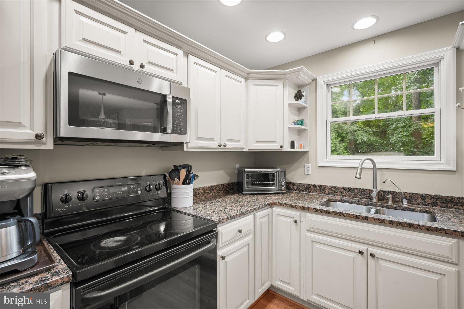 2691 Claibourne Road Annapolis, MD 21403 - Photo 14 of 62