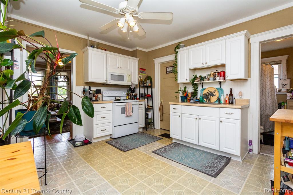 11684 Gallagher Street Hamtramck, MI 48212 - Photo 20 of 41