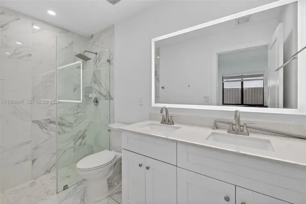 $3,650 | 2490 Northwest 44th Street, Unit 2490, Miami, FL 33142