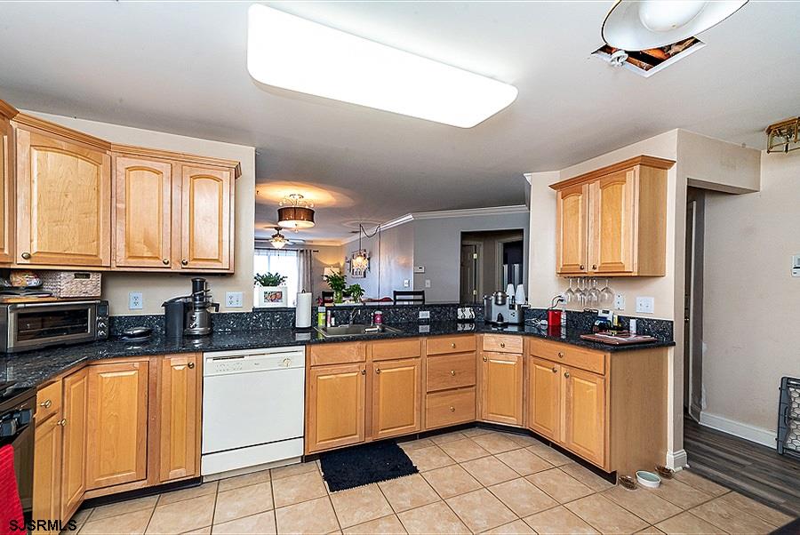 7 Bayside Drive, Unit 7 Somers Point, NJ 08244 - Photo 8 of 23