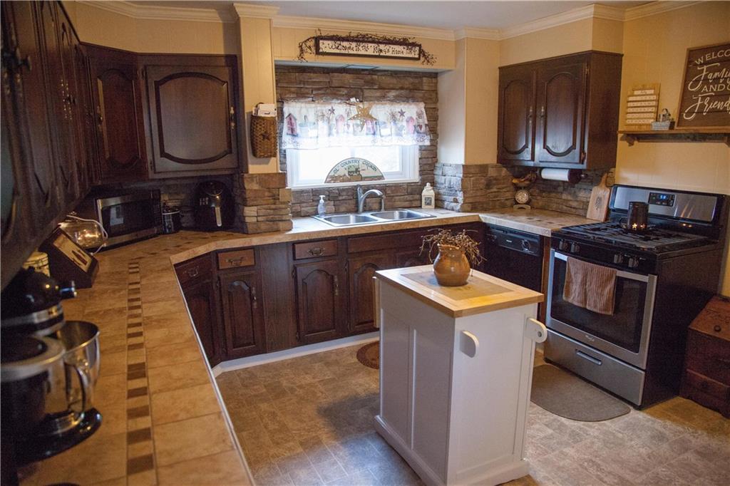 422 Constitution Street Perryopolis, PA 15473 - Photo 8 of 25 Gallery Image 8