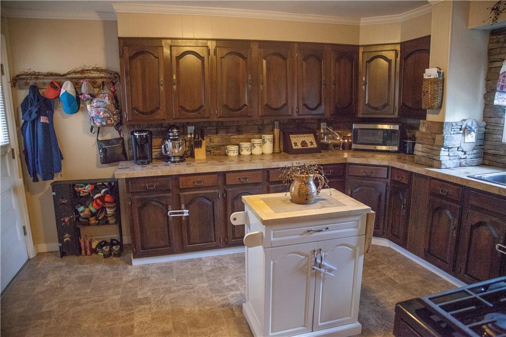 422 Constitution Street Perryopolis, PA 15473 - Photo 9 of 25 Gallery Image 9