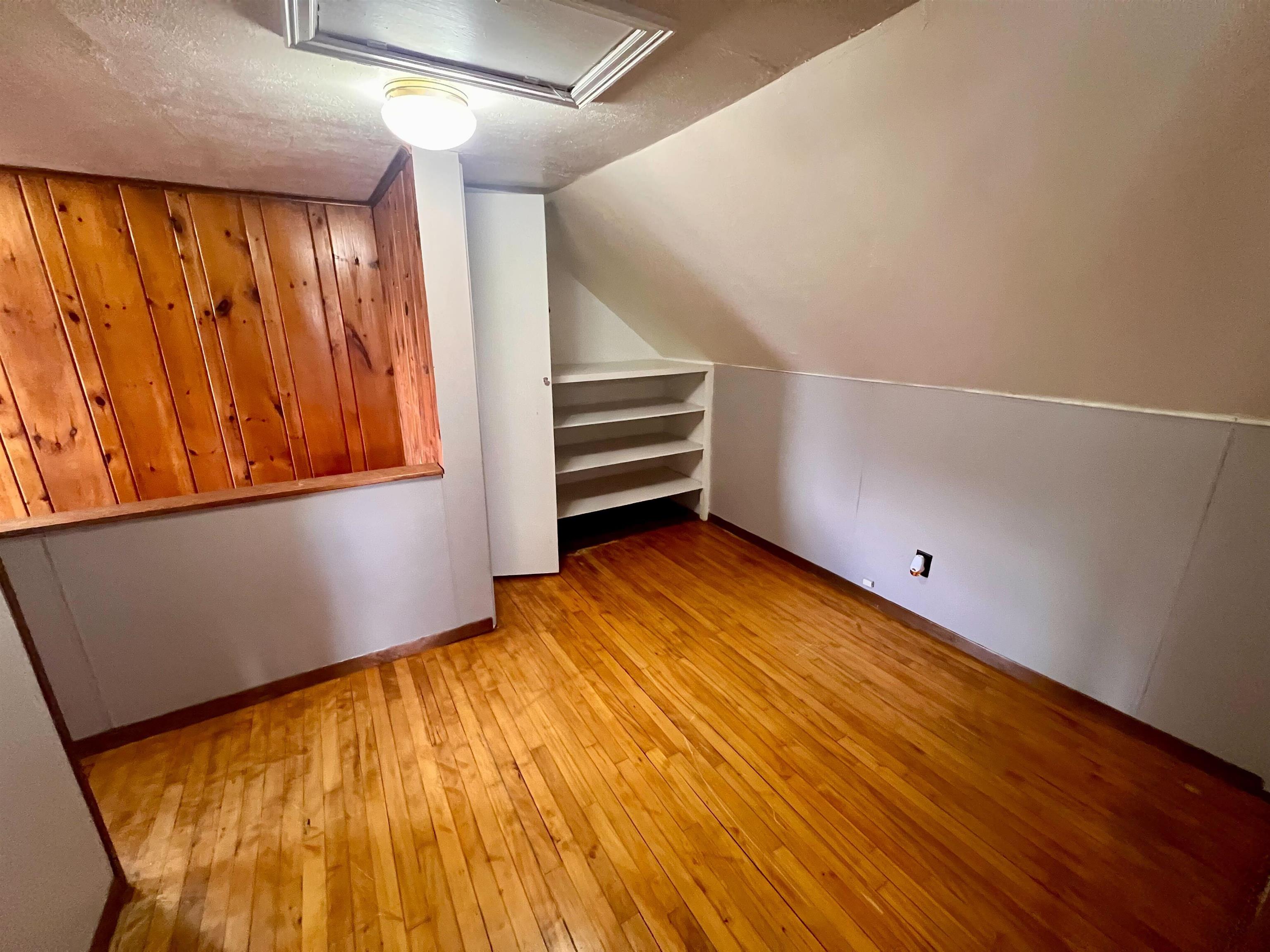 911 7th Avenue South Virginia, MN 55792 - Photo 15 of 24