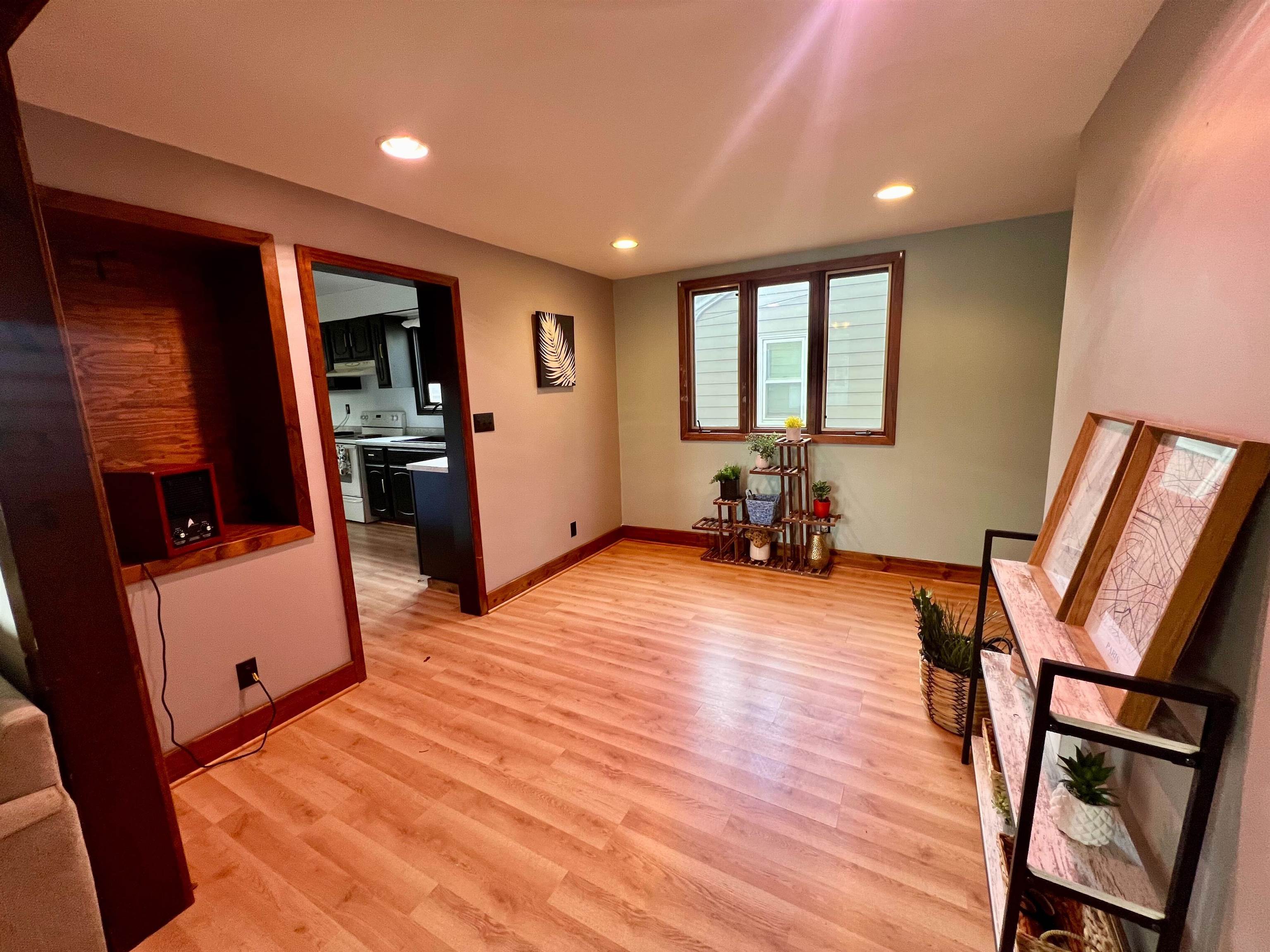 911 7th Avenue South Virginia, MN 55792 - Photo 10 of 24